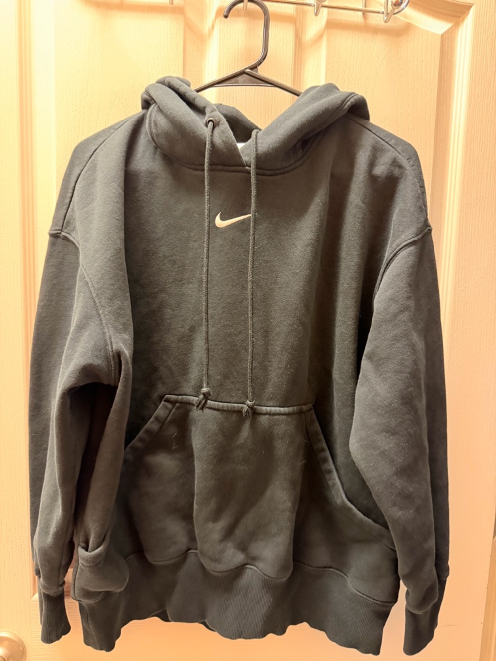 Women’s size S Black Nike Oversized Pullover
